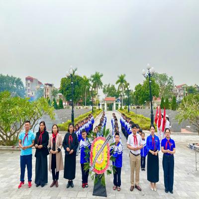 HÀNH TRÌNH VỀ ĐỊA CHỈ ĐỎ: TRI ÂN ANH HÙNG LIỆT SỸ CỦA TRƯỜNG TH TÂN DÂN